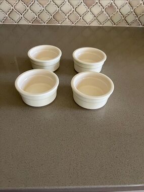 Set of 4 Cermer Cream Ceramic Ramekins